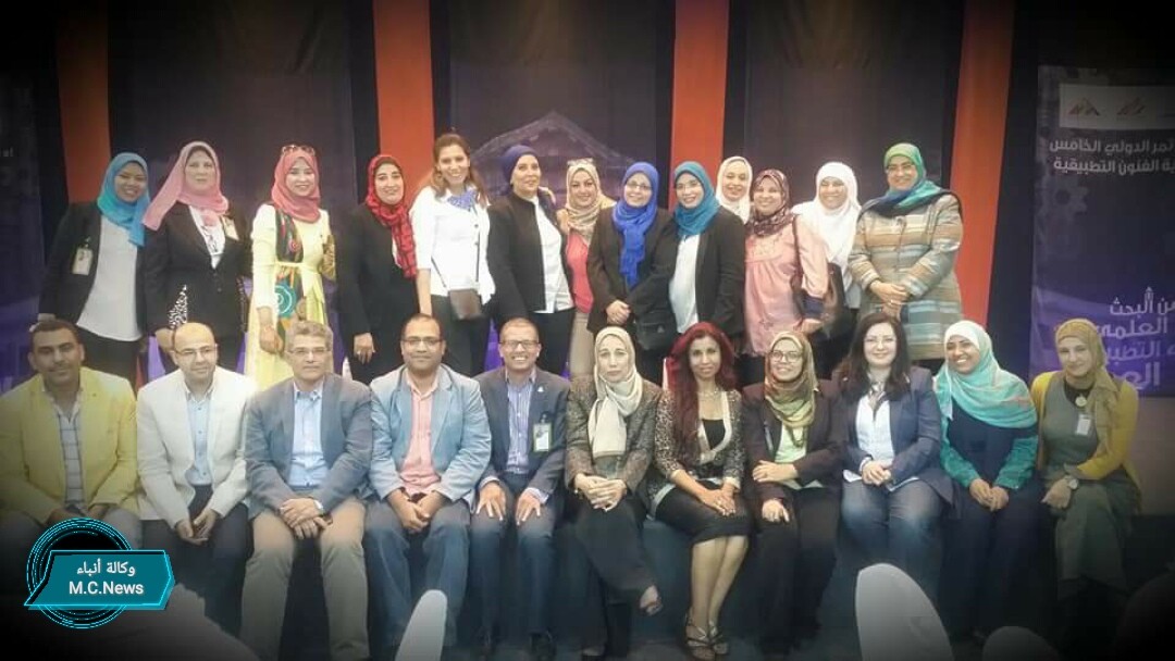 الضيوف والقائمين علي المؤتمر